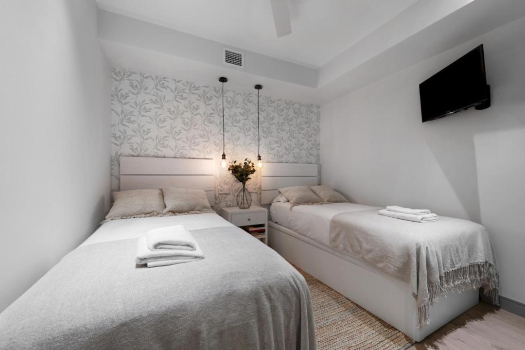2 Bedrooms 1 Bathroom Furnished - Justicia - Executive Style - Mintystay Madrid Exterior photo